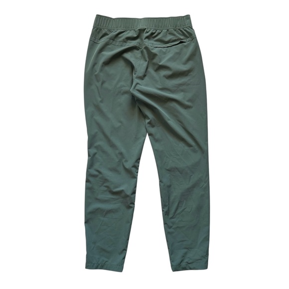 Eddie Bauer Women's Traveler Ankle Pants - Picture 4 of 9